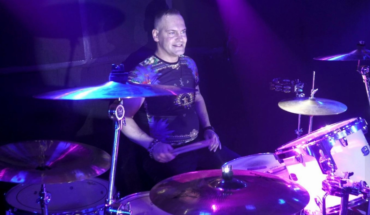 Laatste show in Old Man's Riot voor Schiedamse drummer